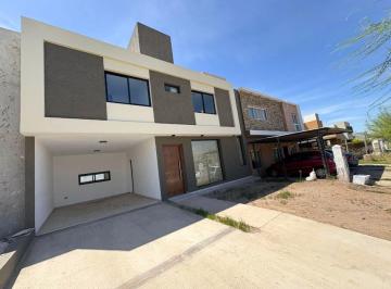 Casa de 4 ambientes, Córdoba · Venta Casa 3 Dorm Patio C/ Piscina 250 m² Terr - Docta Boulevard Malagueño