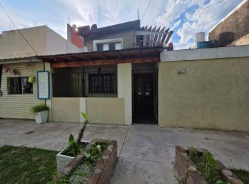 Casa · 80m² · 3 Ambientes · En Venta en Martin Coronado Casa Al Frente 3 Ambientes F: 10655