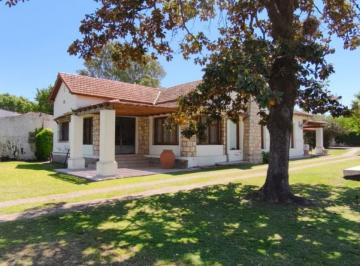 Foto · Venta Casa 5 Dorm. - Arguello