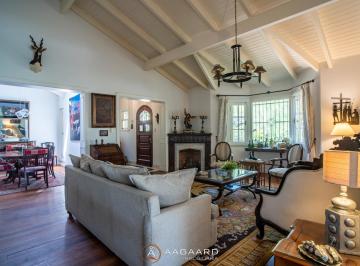 Casa · 359m² · 7 Ambientes · 3 Cocheras · Quinta de Los Nores Casa en Venta Apta Para Crédito - 4 Dorm. Pileta Quincho