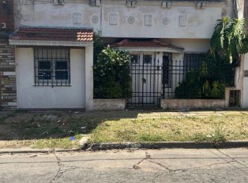 Casa de 3 ambientes, Quilmes · Propiedad en Venta - Casa en Don Bosco