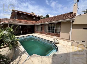 Casa · 260m² · 5 Ambientes · 3 Cocheras · Casa en Venta de 5 Ambientes en Quilmes
