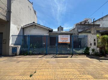 Casa de 3 ambientes, La Matanza · Casa 200 m² con 2 Dorm. en Venta en Ramos Mejia