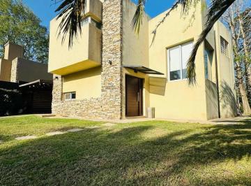 Casa · 130m² · 5 Ambientes · 2 Cocheras · Casa en Barrio Cerrado El Cielo
