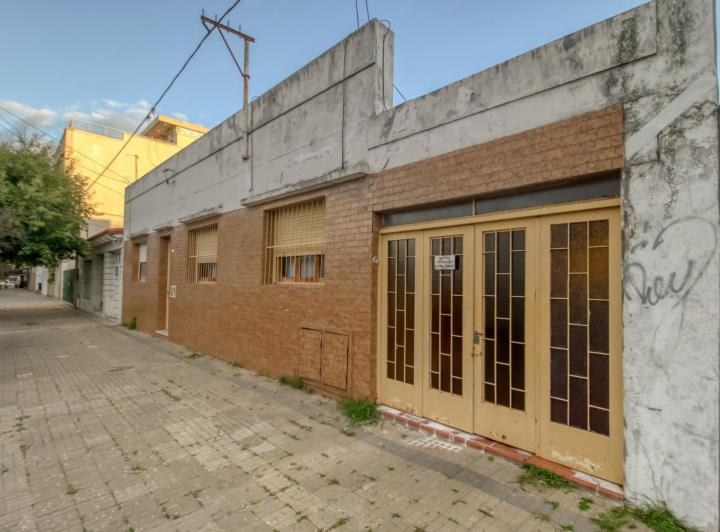 Casa · 150m² · 6 Ambientes · 1 Cochera