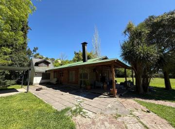 Casa · 150m² · 6 Ambientes · 4 Cocheras · Venta Casa 3 Dormi con Amplio Parque en Calle 475 y 139 Joaquin Gorina