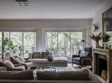 Departamento · 223m² · 7 Ambientes · 1 Cochera · Av Figueroa Alcorta y Castilla