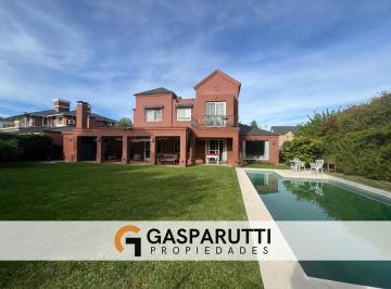 Casa · 250m² · 5 Ambientes · 2 Cocheras · Casa en Venta en Barrio Septiembre - Escobar - Apto Credito