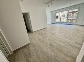Departamento · 113m² · 4 Ambientes · 1 Cochera · Departamento 4 Amb con Dependencia y Cochera! 122 m². Full Amenities! - Flores