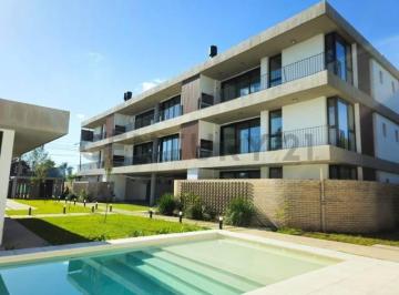 Departamento · 136m² · 3 Ambientes · 1 Cochera · Departamento de 2 Dorm. de Categoria con Cochera en City Bell a La Venta