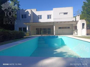 Casa · 230m² · 6 Ambientes · 2 Cocheras · Casa en Alamo Alto