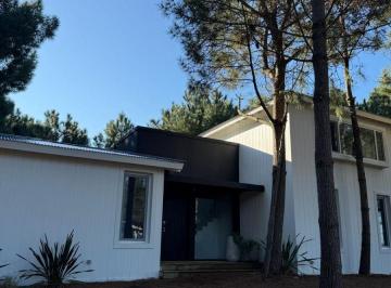 Casa de 6 ambientes, Costa Esmeralda · Casa en Venta y Alquiler en Costa Esmeralda - Maritimo 3 - Lote 21 - 9 Pax