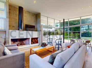 Casa · 110m² · 3 Ambientes · 1 Cochera · Venta de Casa 3 Ambientes Chapadmalal Mar del Plata.