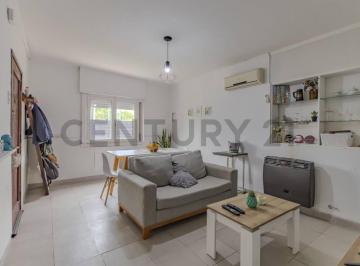 Casa · 94m² · 7 Ambientes · 3 Cocheras · Casa 2 Dorm. a La Venta en La Plata