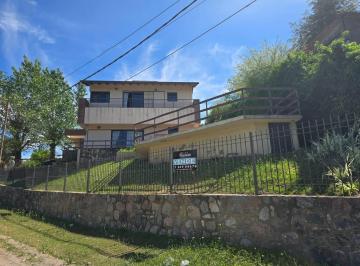 Casa · 215m² · 4 Ambientes · 5 Cocheras · Casa en Venta Playas de Oro - Villa Carlos Paz