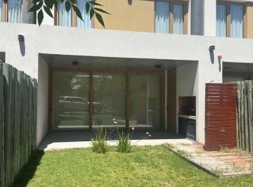 Casa de 4 ambientes, Monte Hermoso · Duplex en Venta de 4 Ambientes en Monte del Este Amoblado