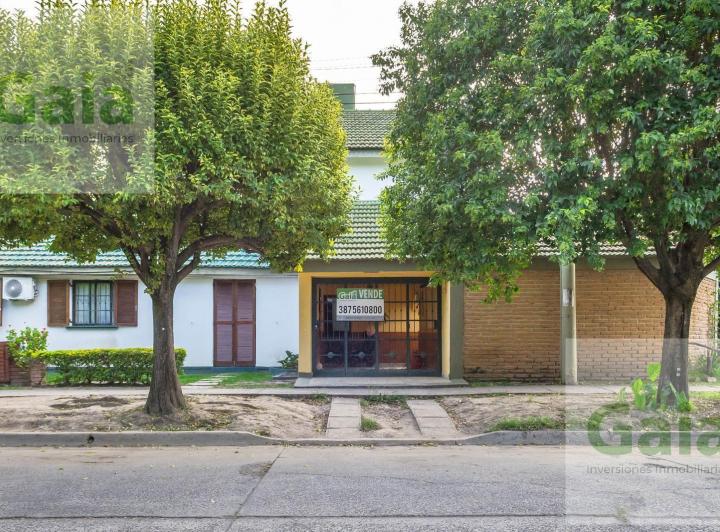 Casa · 266m² · 8 Ambientes