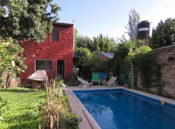 Casa de 5 ambientes, Granadero Baigorria · Hermosa Propiedad a m del Río Paraná