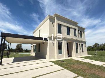 Casa · 220m² · 4 Ambientes · 2 Cocheras · Acepta Financiación o Permuta - Propiedad Moderna con Vista Al Golf - Pilar Golf