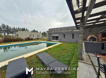 Casa · 200m² · 4 Ambientes · 4 Cocheras · Casa en Venta Fincas del Alba