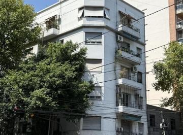 Departamento · 76m² · 4 Ambientes · Venta 4 Ambientes Muy Amplios en Caballito - con Balcón y Mucha Luz Natural