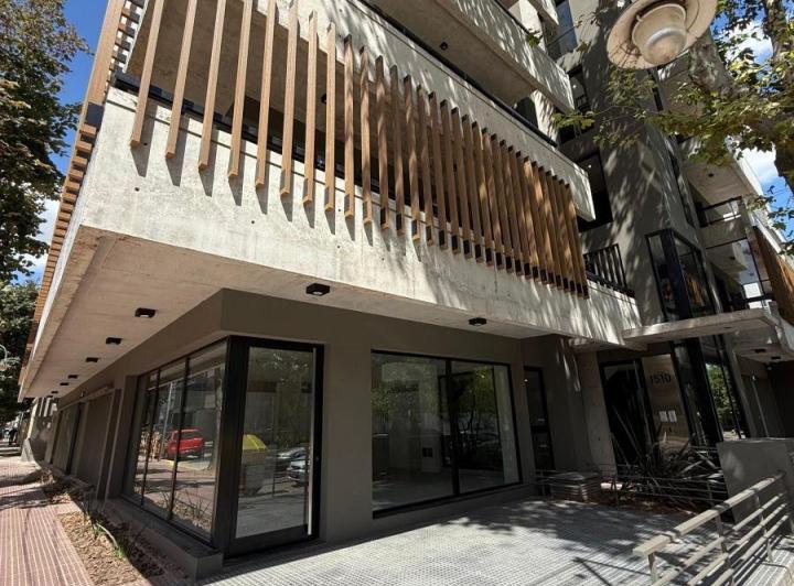 Local comercial · 100m²