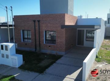 Casa · 89m² · 3 Ambientes · 1 Cochera · Venta Duplex en Manantiales, Córdoba