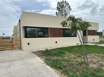 Casa · 150m² · 4 Ambientes · Casa en Venta en Santa Sofía, Pilar del Este, Pilar