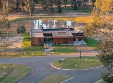 Casa · 330m² · 6 Ambientes · 2 Cocheras · Casa en Venta 4 Dorm. Barrio Privado La Cañada - Punta del Este