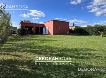Casa · 165m² · 5 Ambientes · 2 Cocheras · Casa en Venta 5 Ambientes Una Planta - Lote Interno El Canton Zona Norte