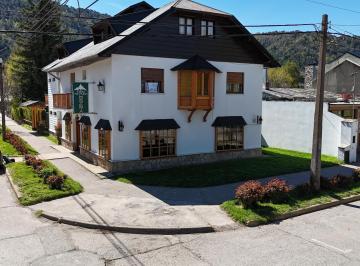 Casa · 491m² · 20 Ambientes · 5 Cocheras · Emblemática Hostería en El Centro de San Martin de Los Andes