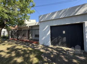 Casa · 124m² · 3 Ambientes · Venta Casa 3 Ambientes en Ituzaingo Norte