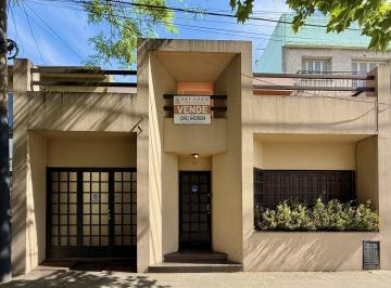 Casa · 165m² · 6 Ambientes · 1 Cochera · Casa en Venta