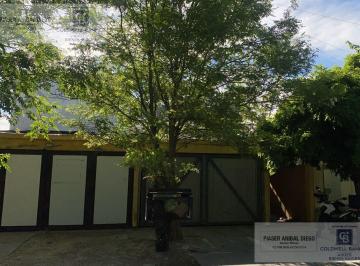 Casa · 140m² · 5 Ambientes · 2 Cocheras · Casa Duplex en Venta en San Rafael