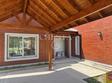 Casa · 125m² · 5 Ambientes · Casa Chalet en Venta en Campo Grande, Pilar, G. B. a. Zona Norte