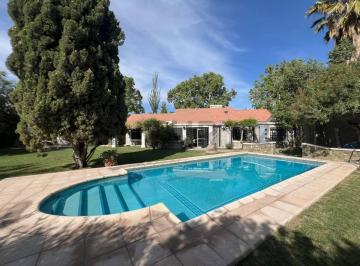 Casa · Casa en Alquiler Chacras de Coria