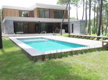 Casa · 373m² · 7 Ambientes · 2 Cocheras · Venta Casa Ameghino 7 Ambientes a Estrenar Pinamar Norte