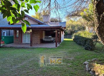 Casa · 225m² · 5 Ambientes · 1 Cochera · Chalet de 4 Dorm. en Villa Cerro de Oro - Calamuchita