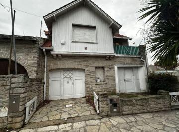 Casa de 4 ambientes, Mar del Plata · Chalet Marplatense Para Reciclar Zona Güemes/los Troncos