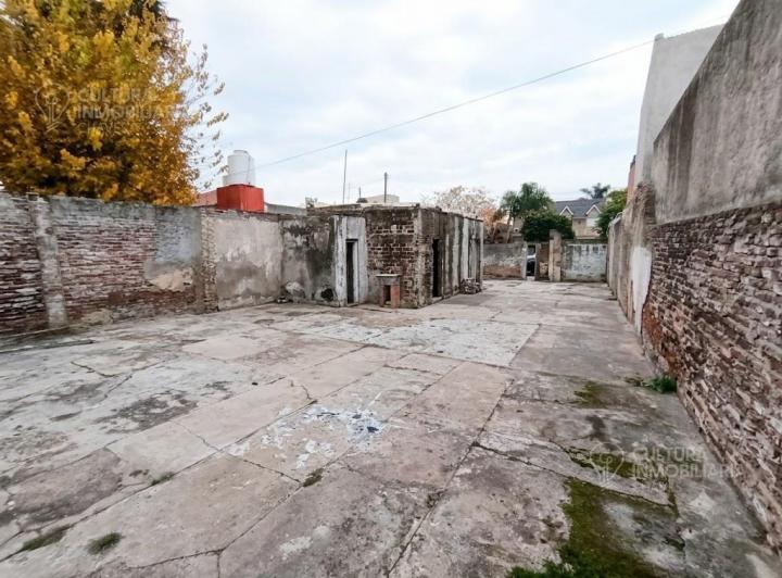Terreno · 300m²
