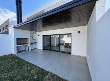 Foto · Duplex en Venta - Colinas de Manantiales
