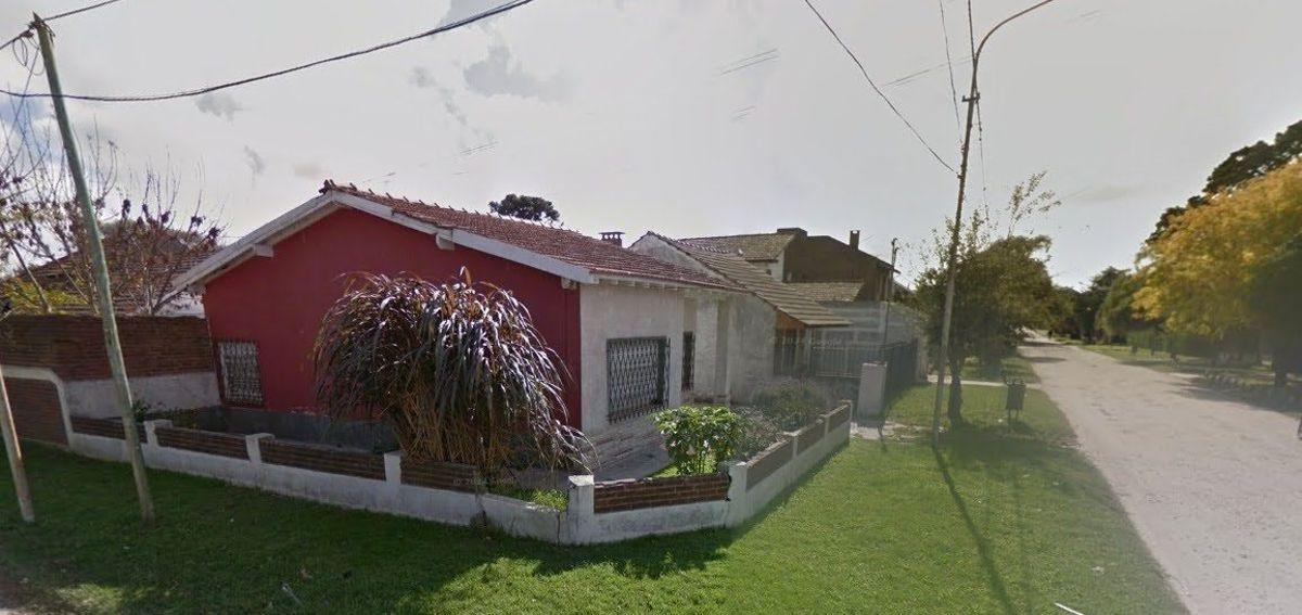 Casa 3 amb, 180m² en esquina con cochera — Caisamar