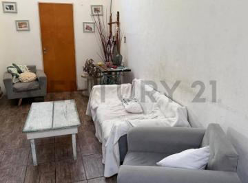 Casa · 100m² · 5 Ambientes · 1 Cochera · Casa en Venta Parque Pileta Berisso