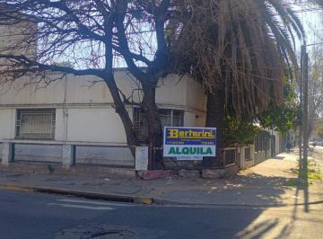 Casa de 5 ambientes, General San Martín · Casa 4 Ambientes Centro de San Martin