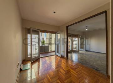 Departamento · 100m² · 4 Ambientes · Venta Departamento Tres Dorm., La Plata