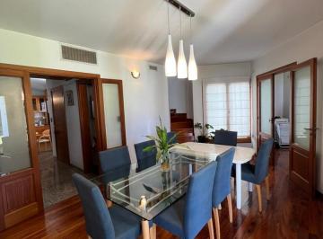 Casa · 236m² · 3 Dormitorios · 2 Cocheras · Casa 3 Dor - Excelente Ubicación - Jardín Espinosa