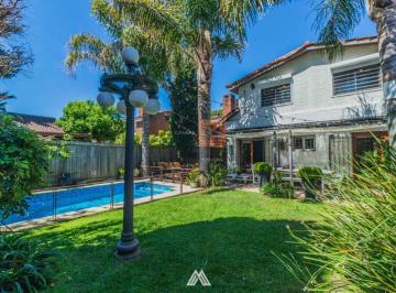 Foto1 · Venta Casa de 7 Dorm. en Carrasco con Barbacoa y Piscina