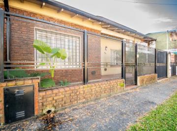 Casa · 100m² · 4 Ambientes · 1 Cochera · Venta Chalet - Olivos - 4 Ambientes