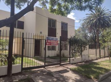 Casa de 5 ambientes, Córdoba · Duplex 3 Dorm. S/ Calle Mocovíes 7421. A1/2 Cuadra Av Ricardo Rojas 7000.