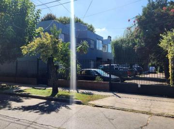 Departamento de 3 ambientes, Almirante Brown · Depto 3 Amb con Espacio Guarda Coches y Jardin Comun.